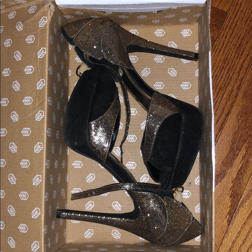 Jessica Simpson pumps 7.5 women
